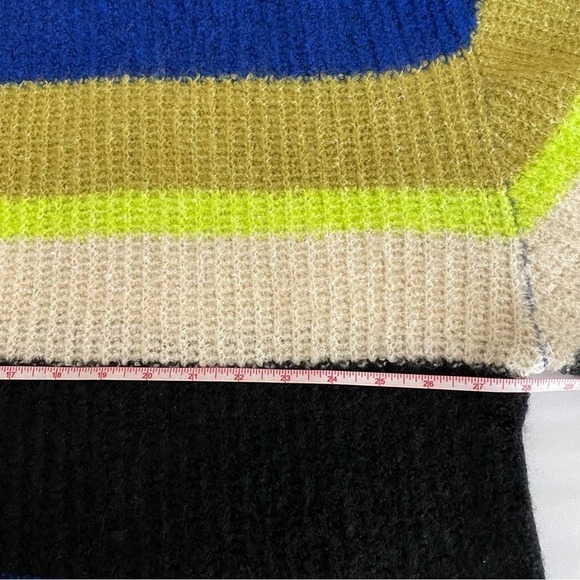 H&m x Kangol Fuzzy Striped Oversized Sweater Size Medium - Picture 11 of 13